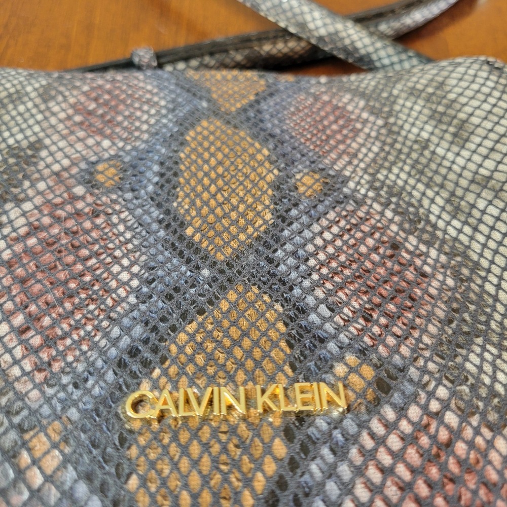 Calvin Klein Crossbody Bag Multi-Color Snakeskin Faux Leather Gold Hardware - Picture 4 of 16